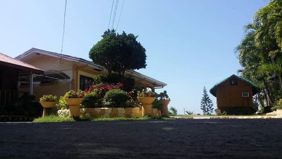 Sea Breeze Beachfront Home And Cottages サンフアン エクステリア 写真