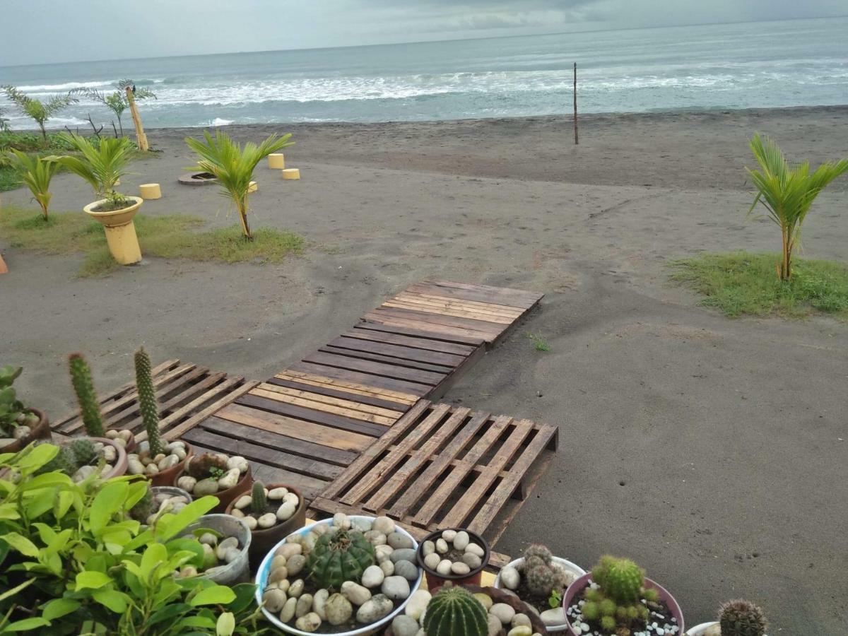 Sea Breeze Beachfront Home And Cottages サンフアン エクステリア 写真