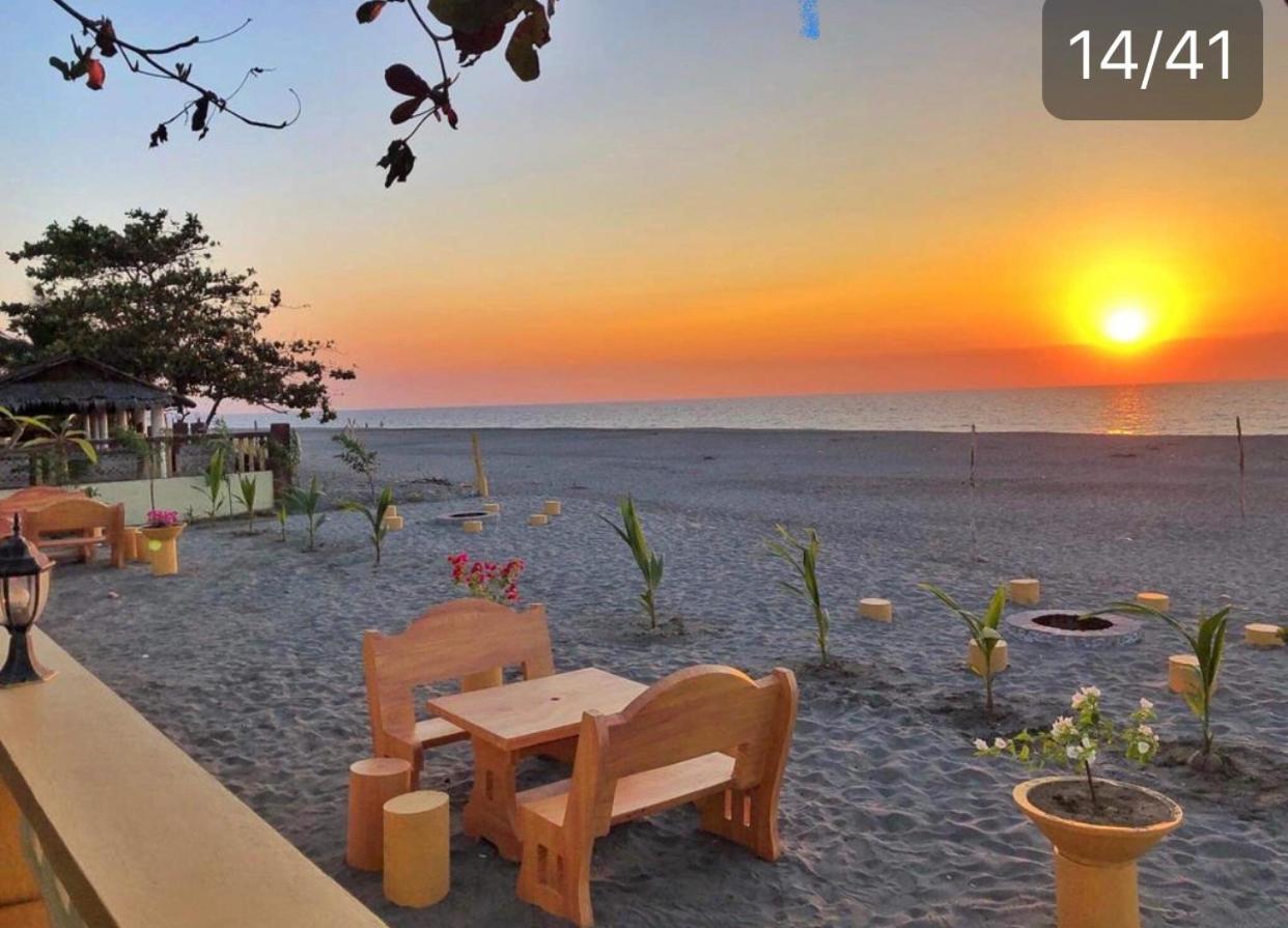 Sea Breeze Beachfront Home And Cottages サンフアン エクステリア 写真